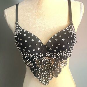 Oh Yes Black Rhinestone
Embellished Lace Bra Top Size L